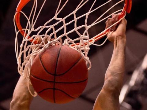 北京男篮伤病更新，赵睿新发拉伤需两周康复，曾凡博伤情较重恢复仍需时日