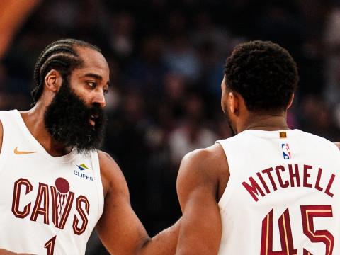 骑士客场击败勇士，战绩48胜29负提前5轮锁定季后赛席位