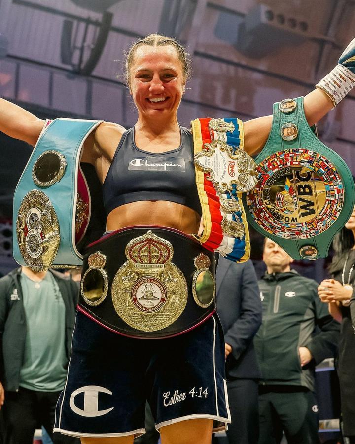 鹰家骄傲，艾莉·斯科特尼创造历史，恭喜鹰迷