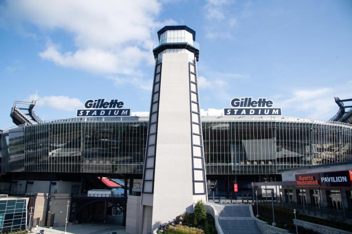 赴球场看英格兰vs加纳，交通费飙升至平日4倍引球迷吐槽