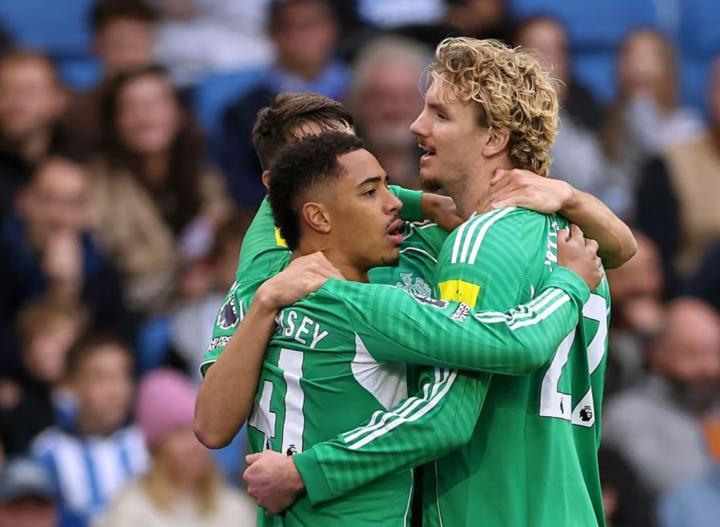 纽卡前队长直言，去年夏窗引援陷入恐慌，新援未达预期提升球队