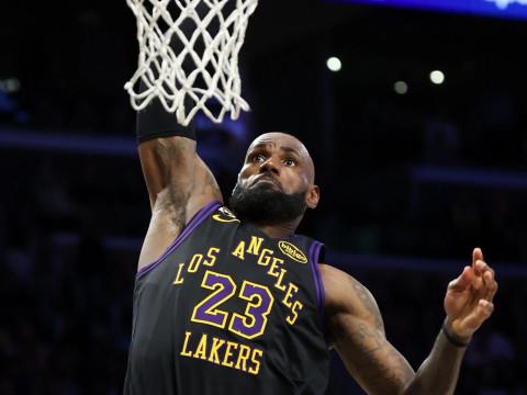 詹姆斯第23个赛季扣篮数超新秀赛季，38岁仍能飞