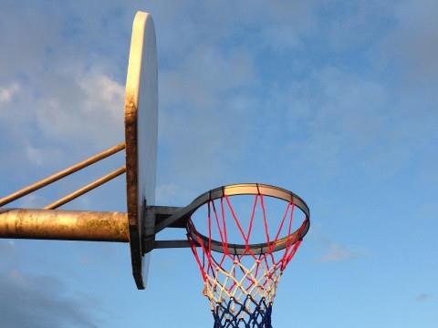 郭艾伦亲自回应千万被骗传闻，我没有被骗