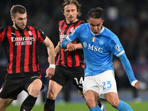 那不勒斯1-0击败米兰，争冠希望犹存