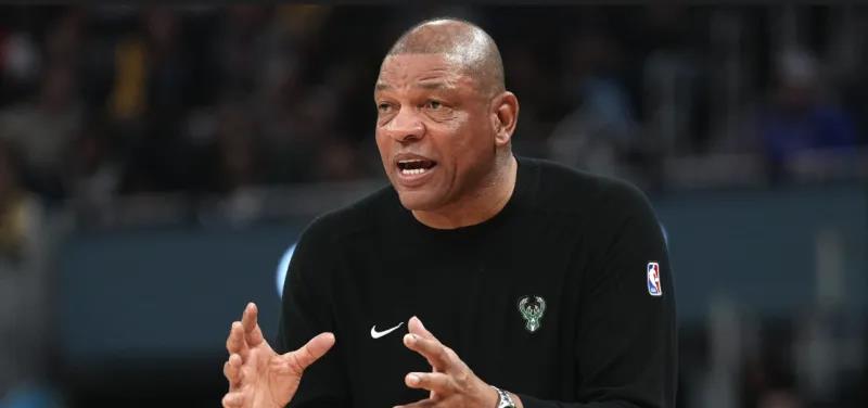 雄鹿内讧曝光，球员对里弗斯失去信任